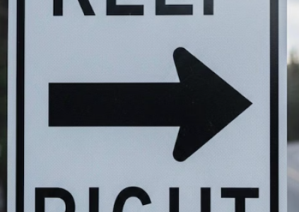 дорожный знак Keep Right 